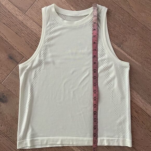 Lululemon Light Green Mesh Racerback Tank Top XS S Athletic Yoga Run - Picture 5 of 9